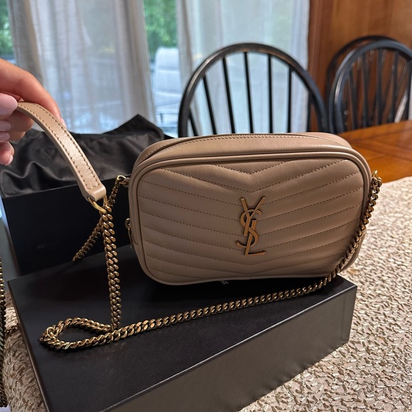 Brand new Saint Laurent. Never worn. Box and bag - Picture 2 of 9